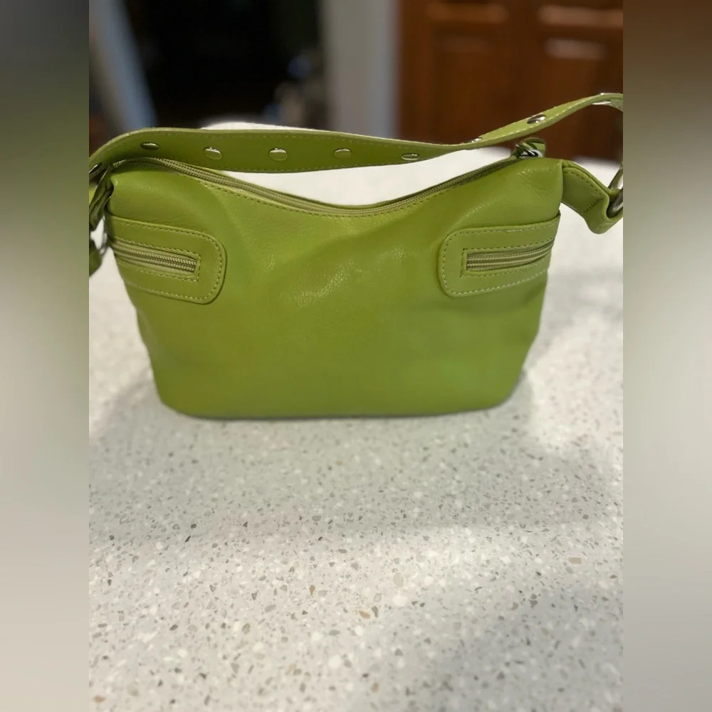 New lime green bag without tags small size - Picture 1 of 8